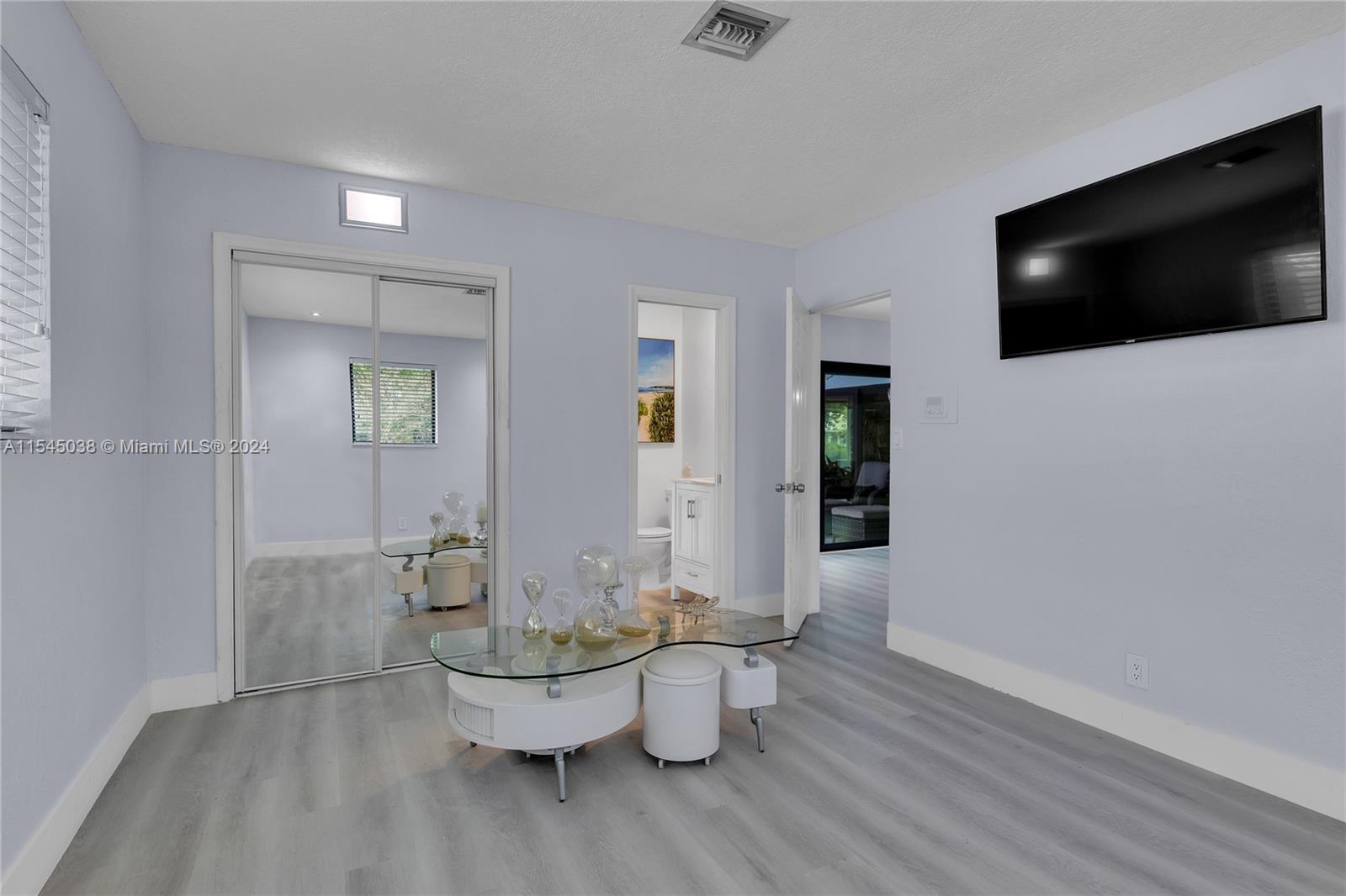 261 El Dorado Pkwy