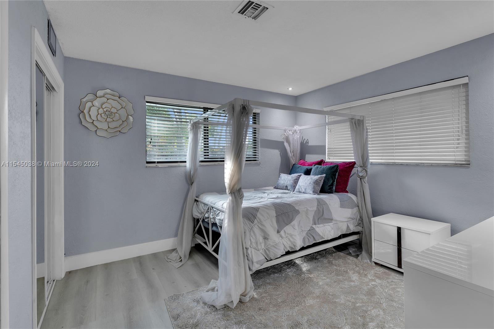 261 El Dorado Pkwy