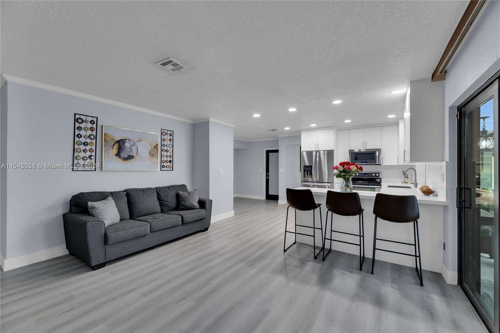 261 El Dorado Pkwy