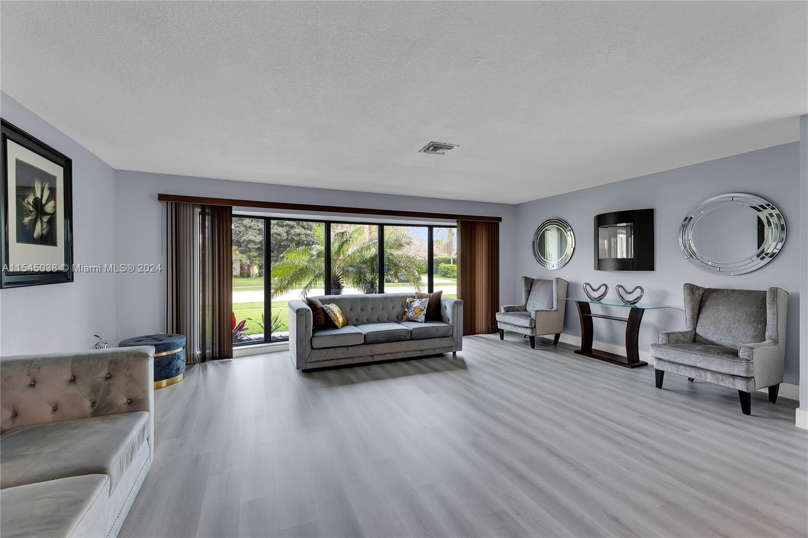 261 El Dorado Pkwy