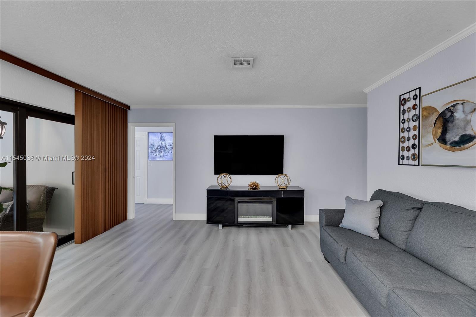 261 El Dorado Pkwy