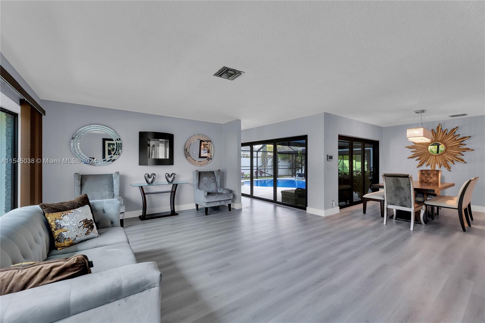 261 El Dorado Pkwy