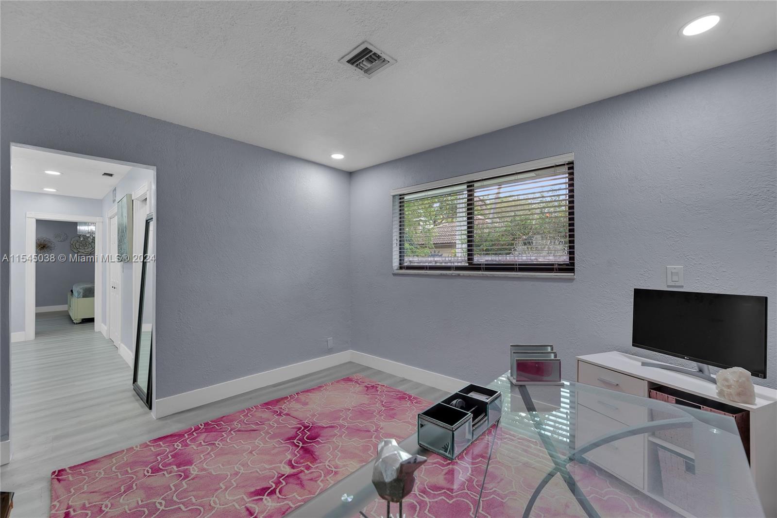 261 El Dorado Pkwy
