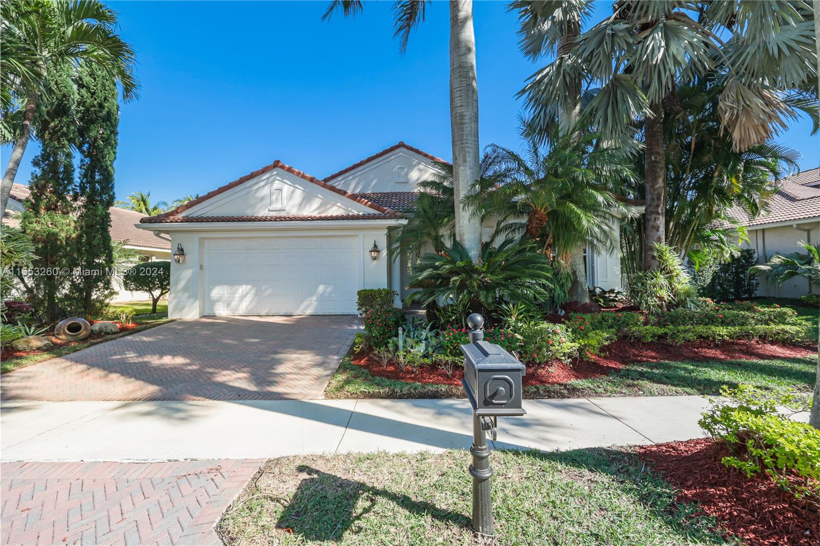 1935 Harbor View Cir