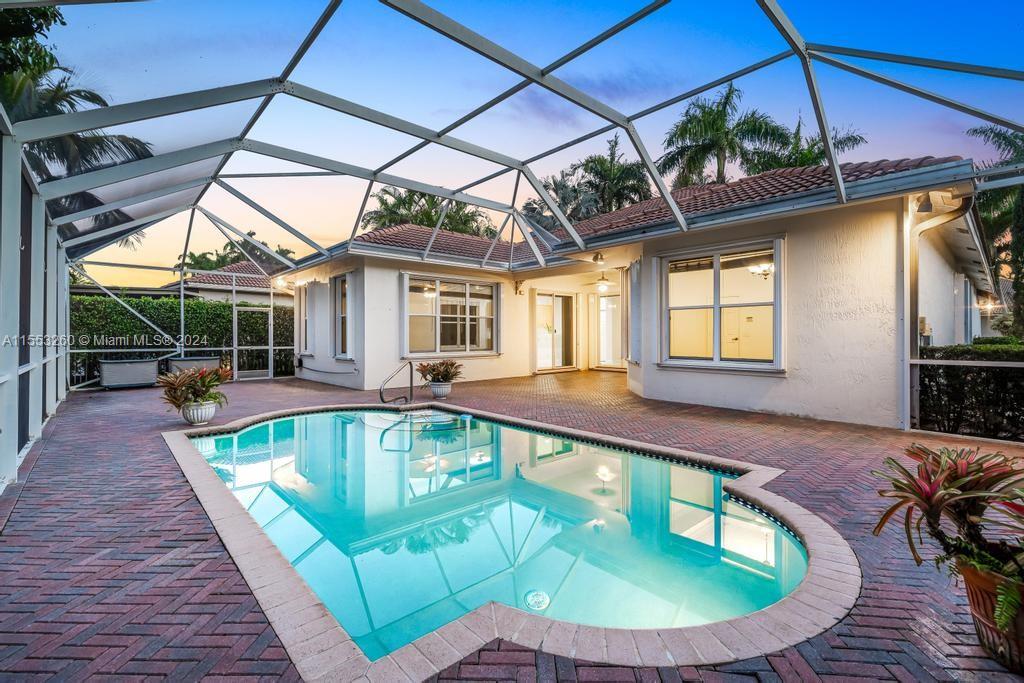 1935 Harbor View Cir