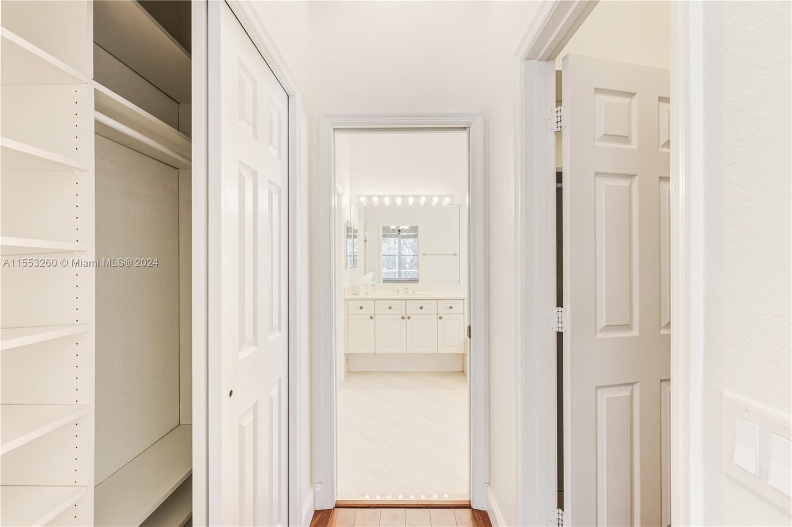 1935 Harbor View Cir