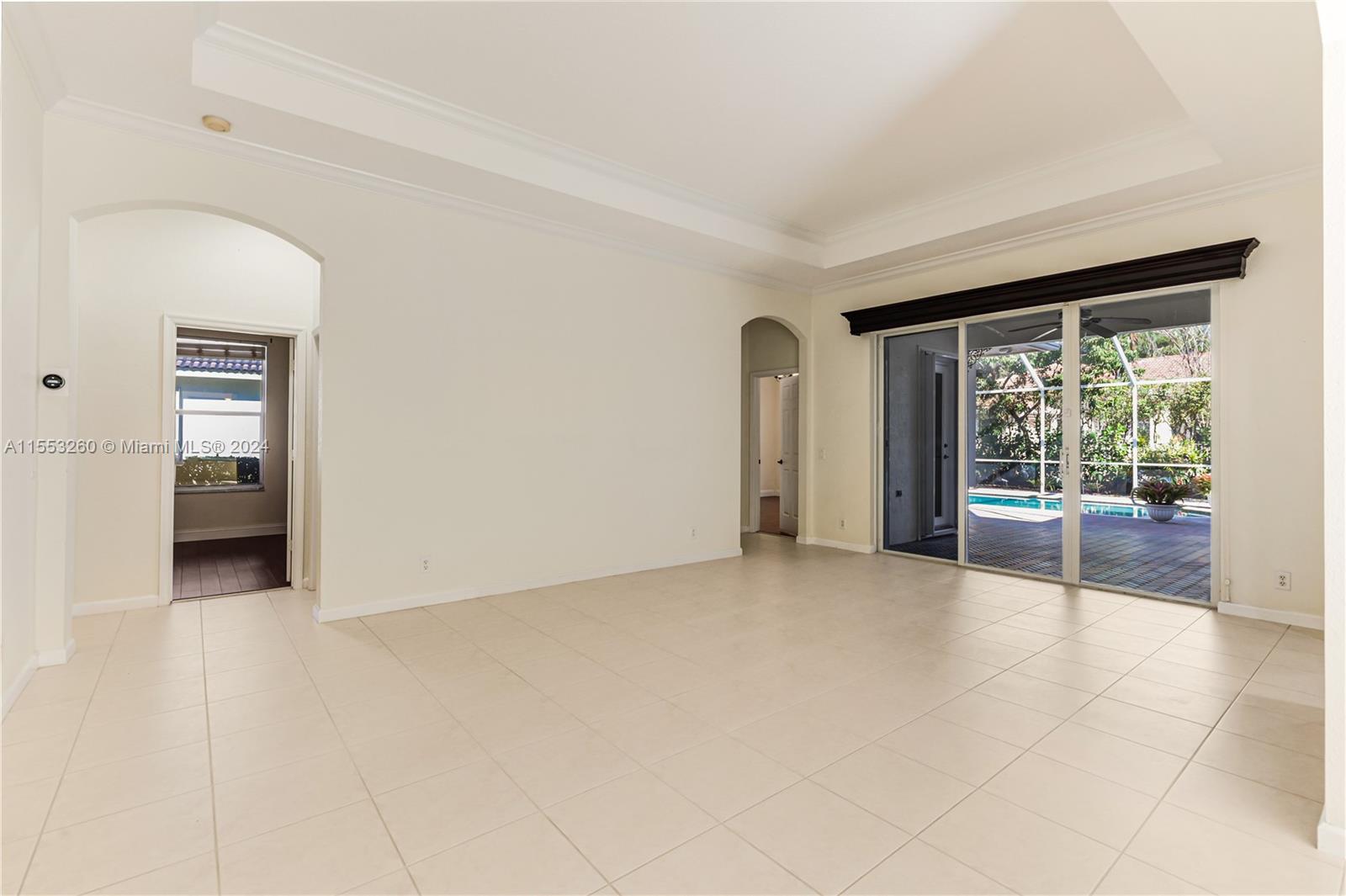1935 Harbor View Cir