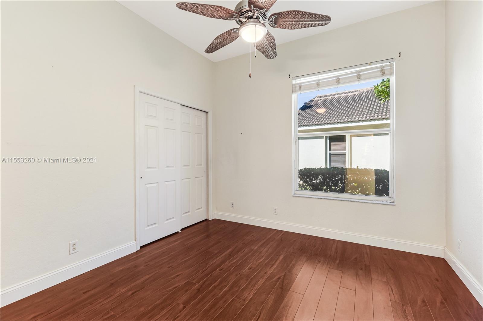 1935 Harbor View Cir