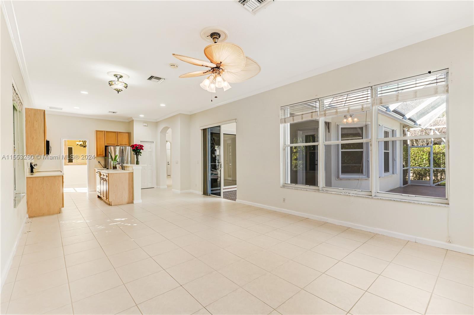 1935 Harbor View Cir