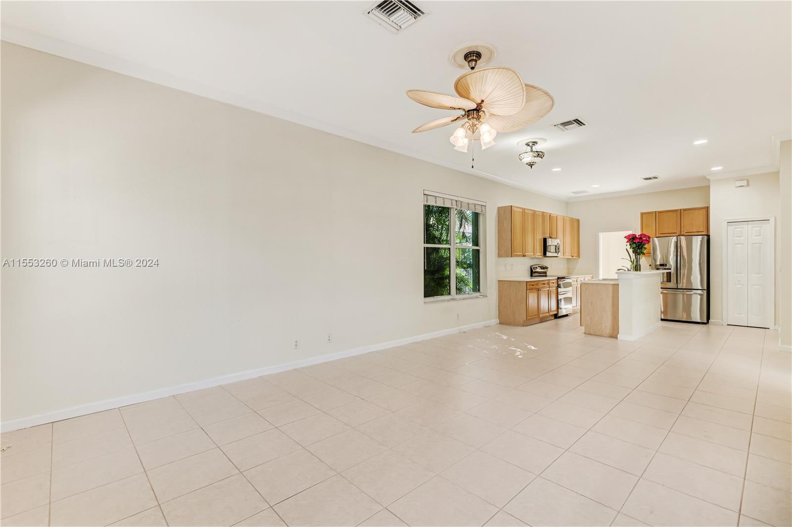1935 Harbor View Cir