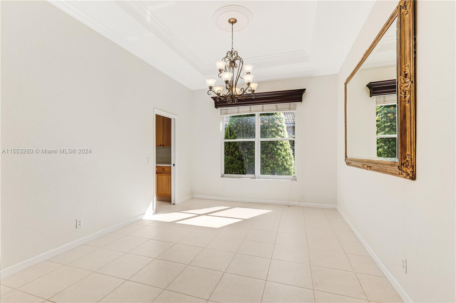 1935 Harbor View Cir