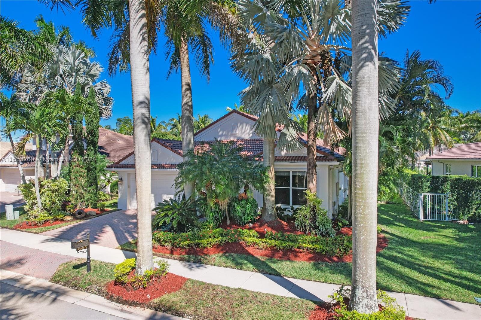 1935 Harbor View Cir