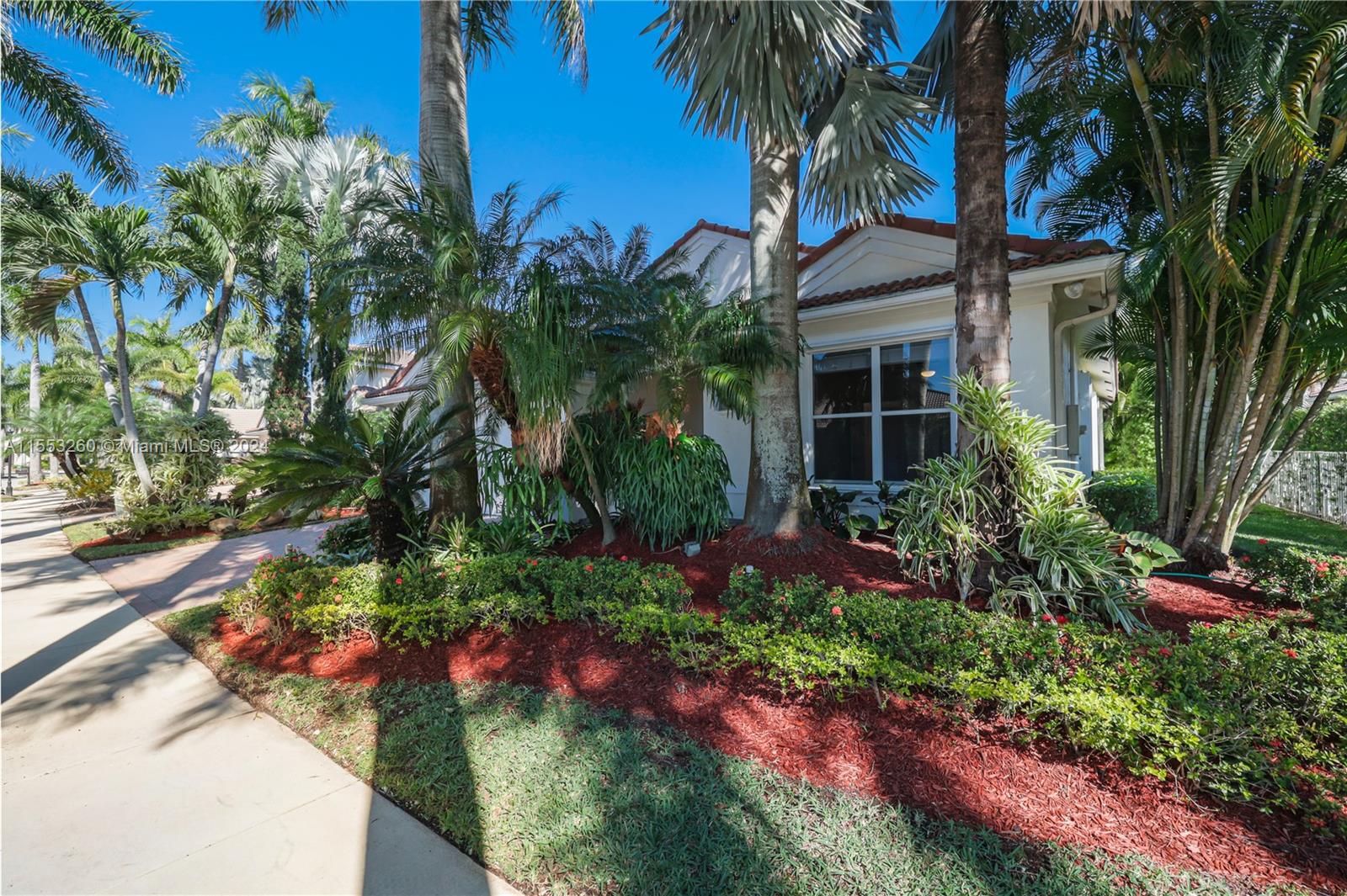 1935 Harbor View Cir