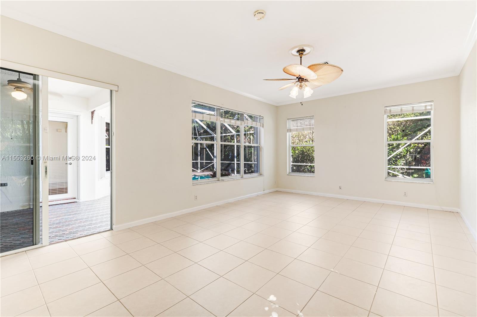 1935 Harbor View Cir