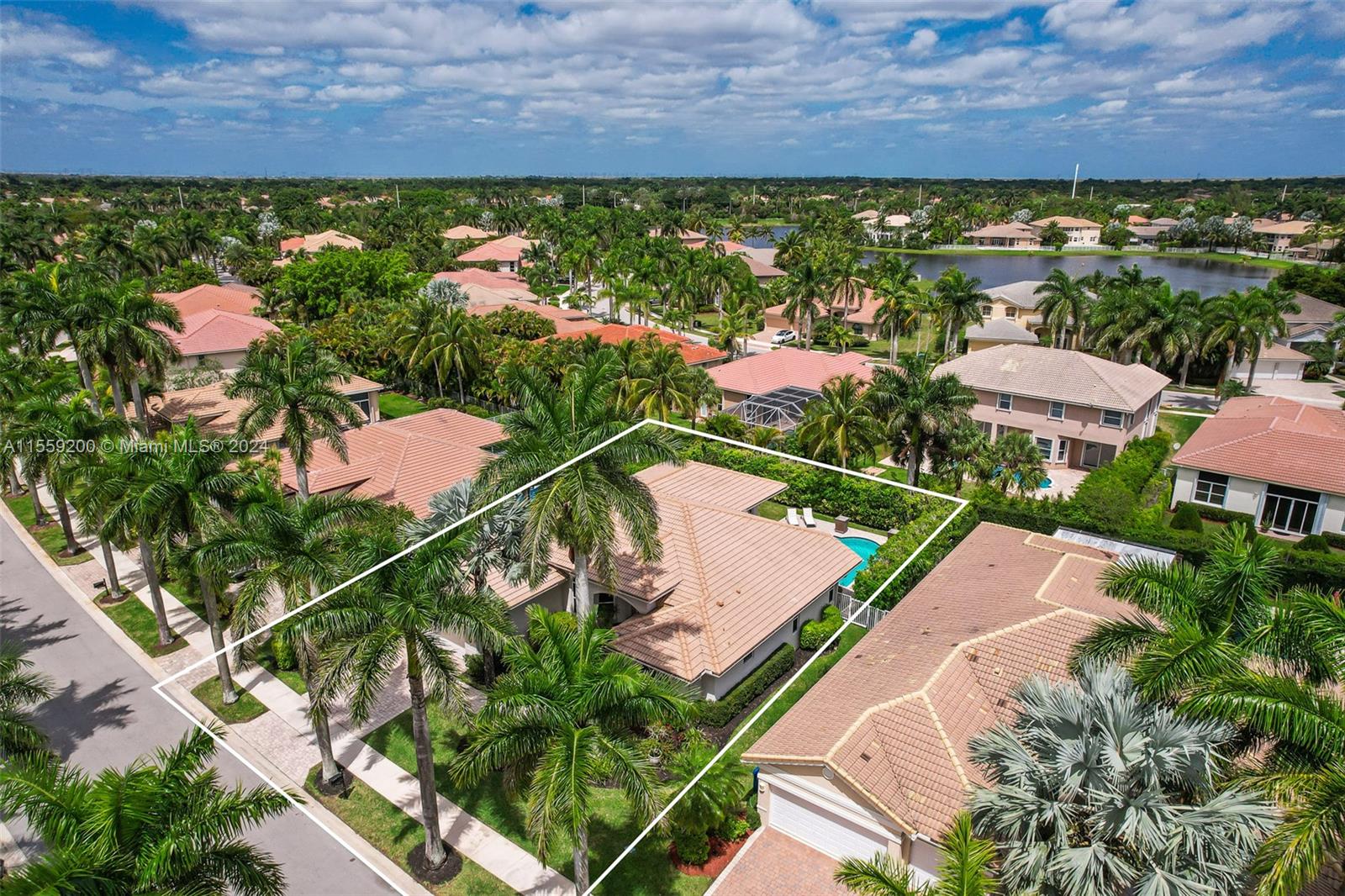 1611 Victoria Pointe Ln