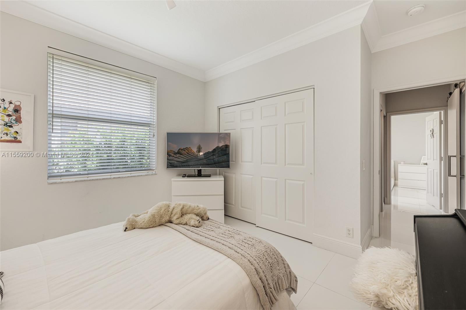 1611 Victoria Pointe Ln