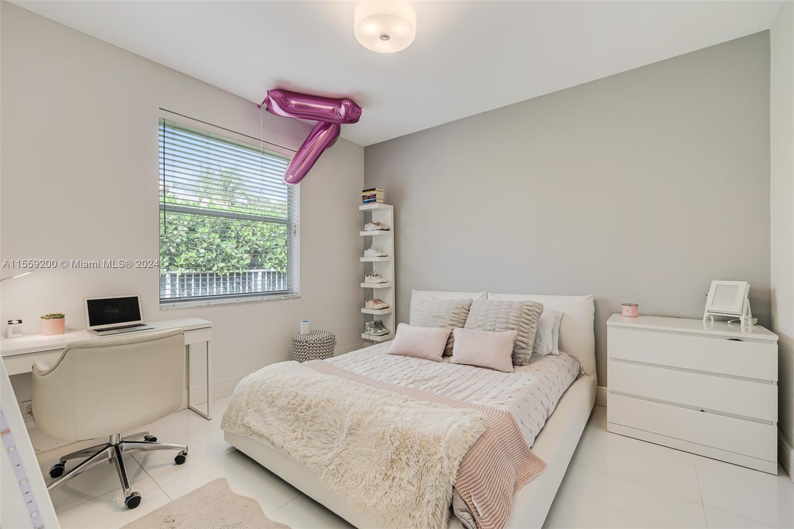1611 Victoria Pointe Ln