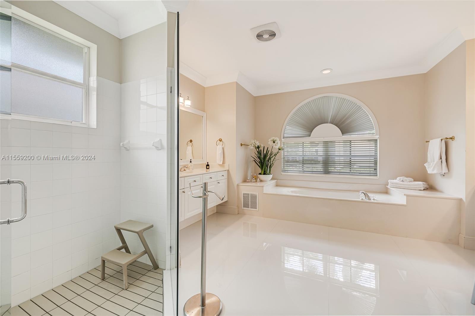 1611 Victoria Pointe Ln