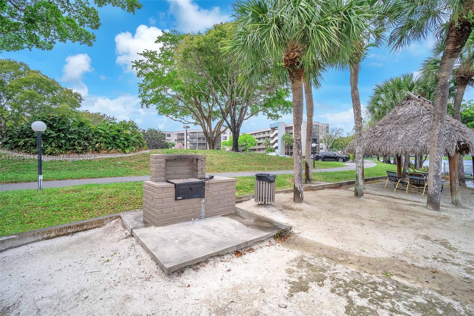 901 Colony Point Cir # 312