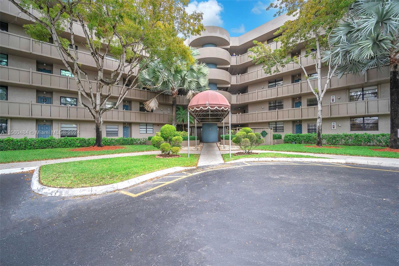 901 Colony Point Cir # 312