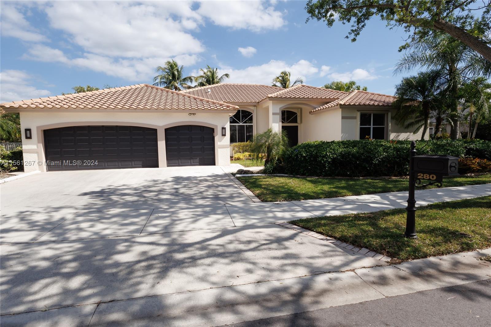 280 Landings Blvd