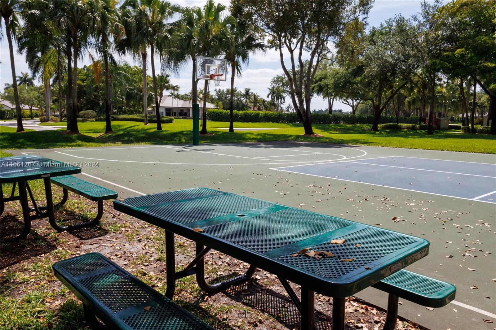 280 Landings Blvd