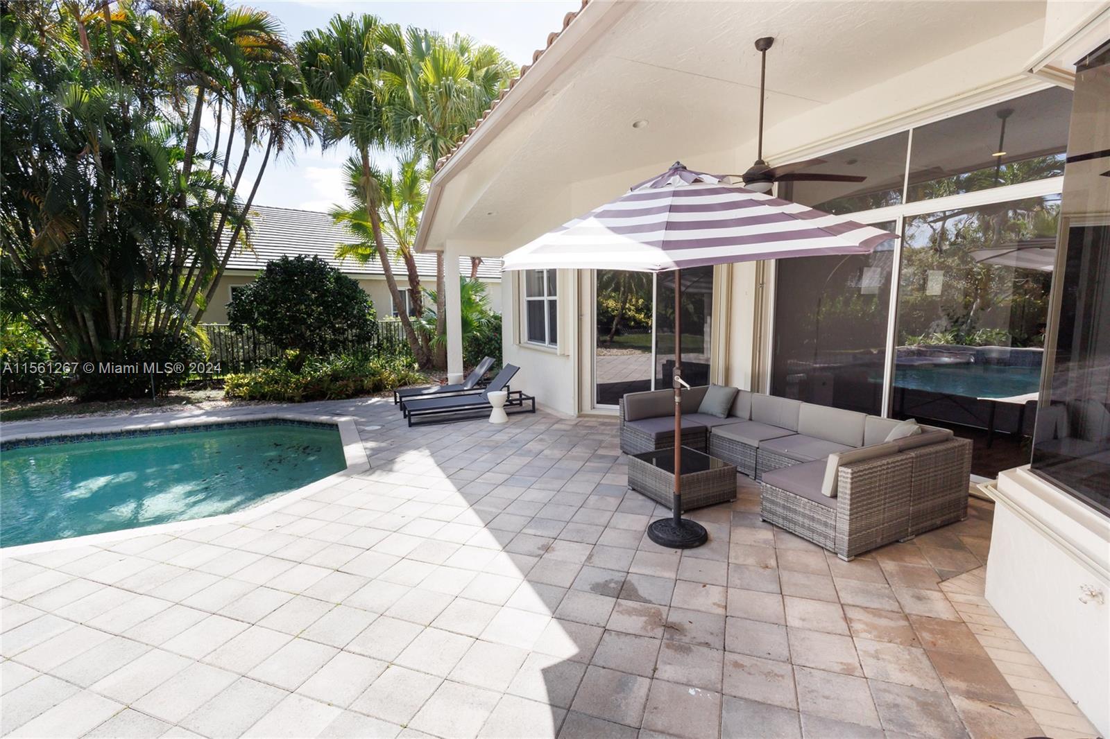 280 Landings Blvd