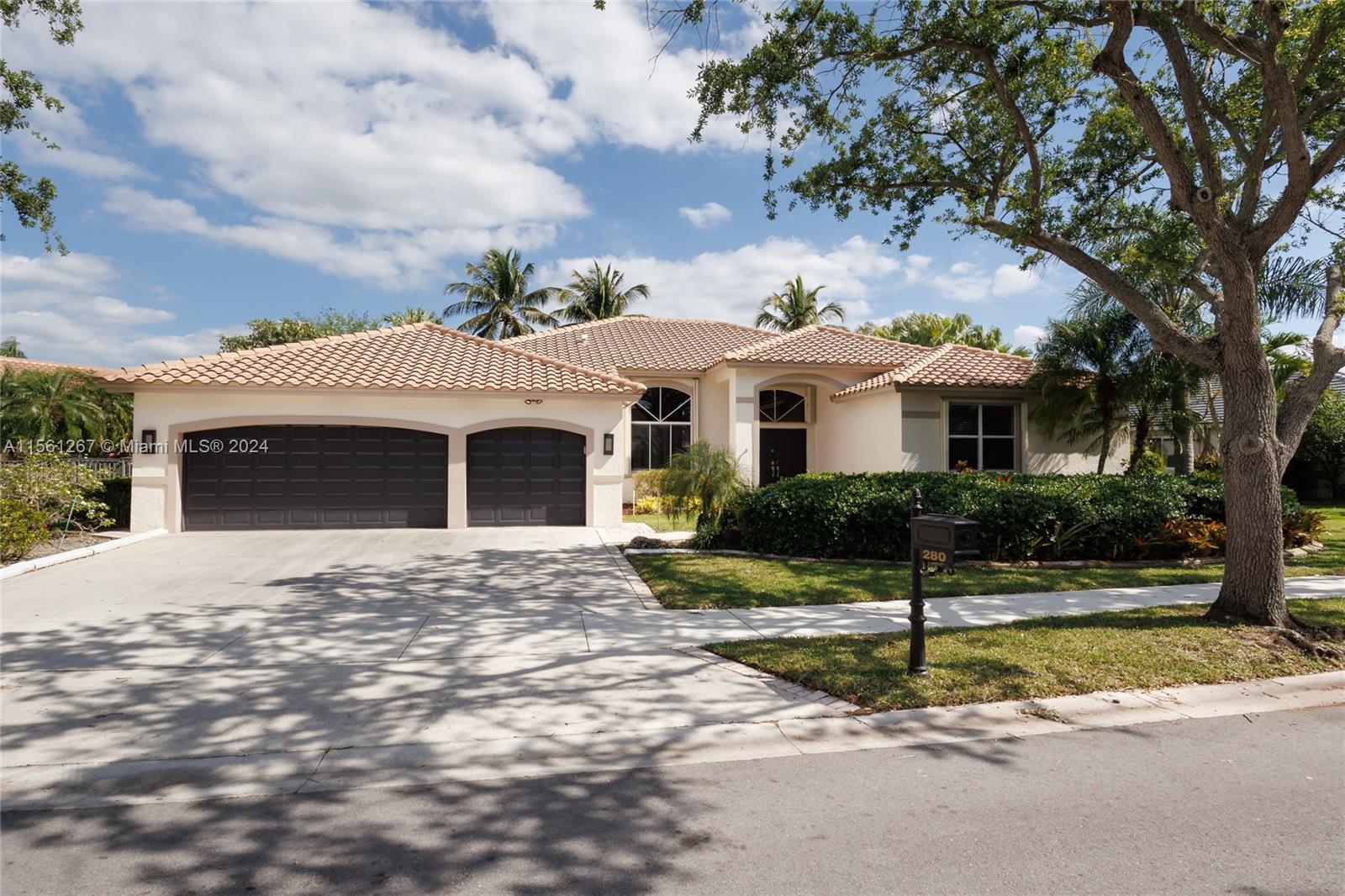 280 Landings Blvd