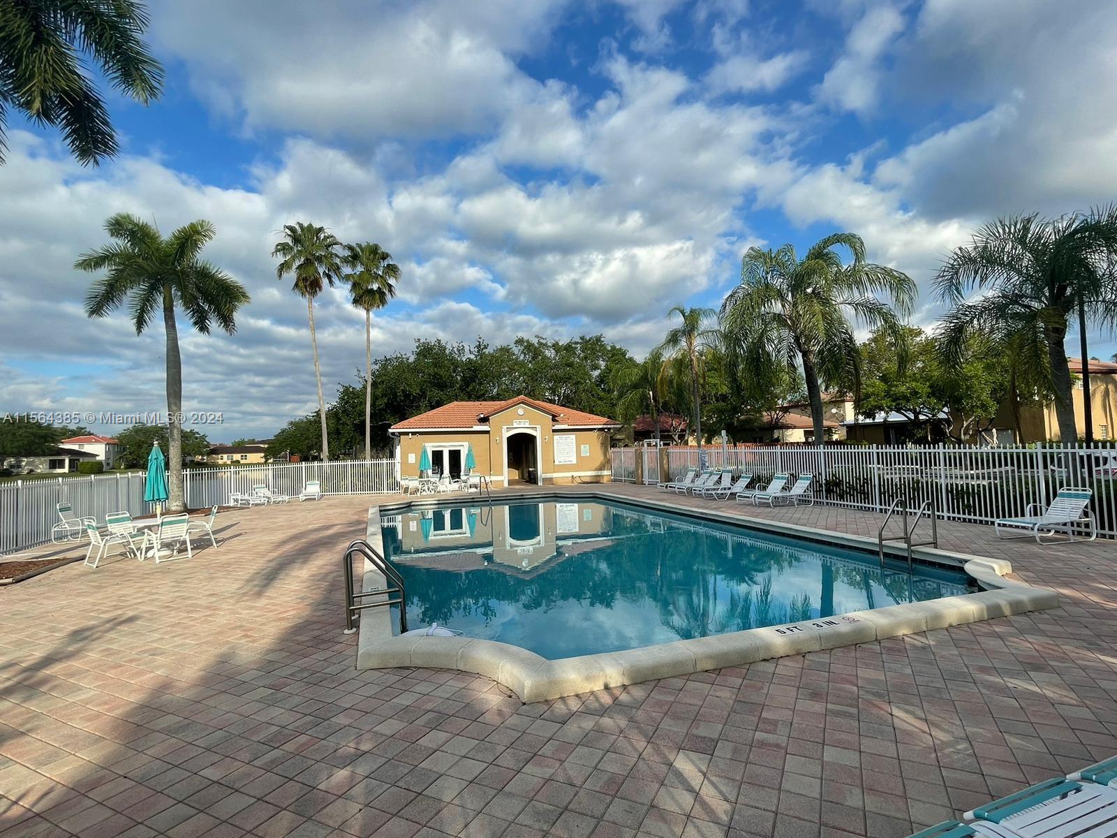 16329 Emerald Cove Rd