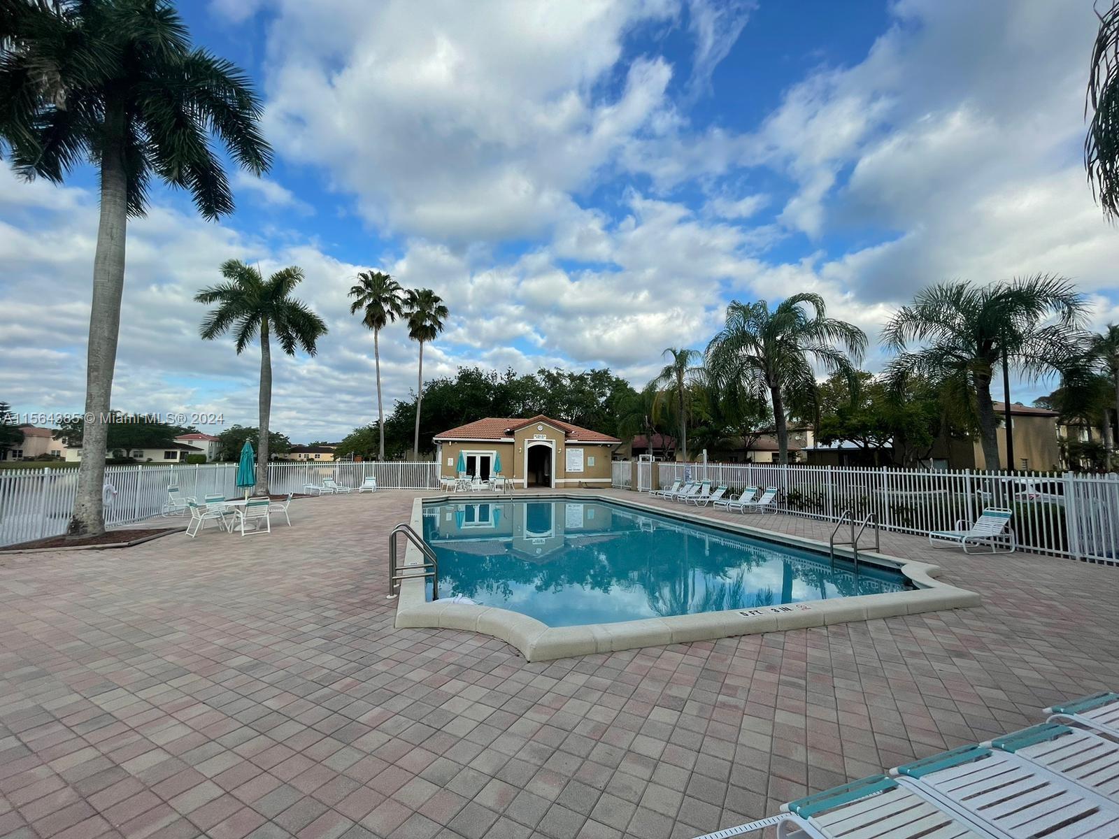 16329 Emerald Cove Rd