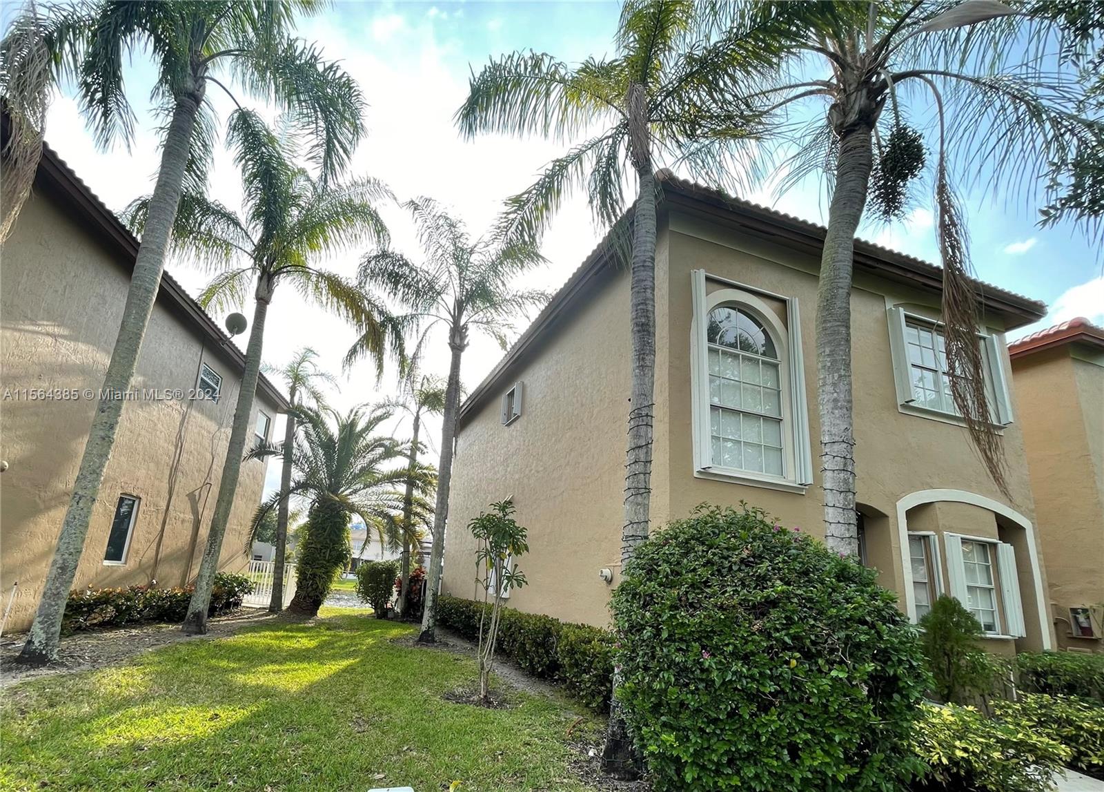 16329 Emerald Cove Rd