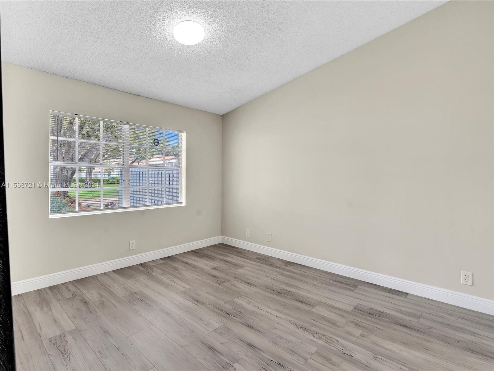 1436 Springside Dr