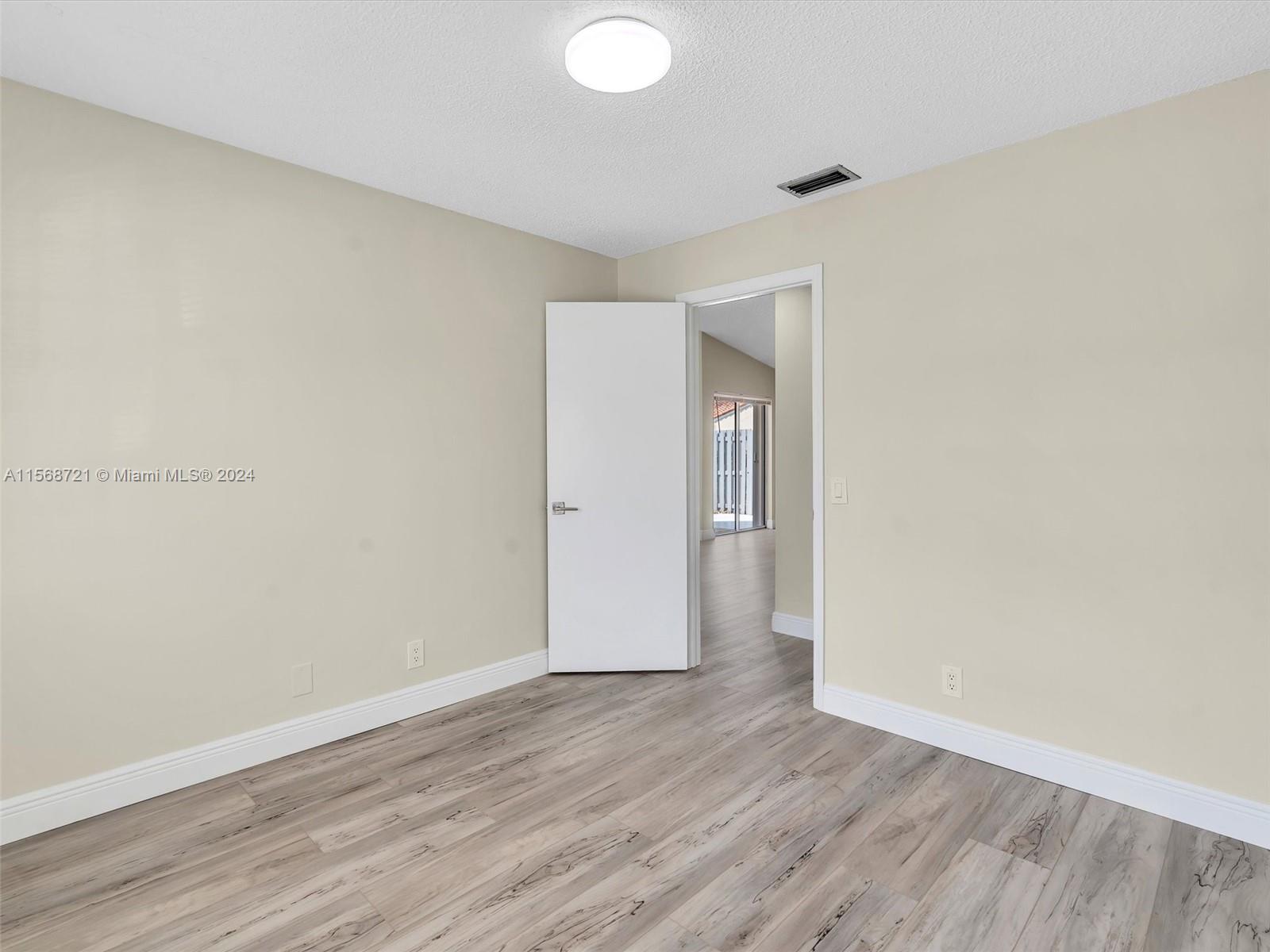 1436 Springside Dr