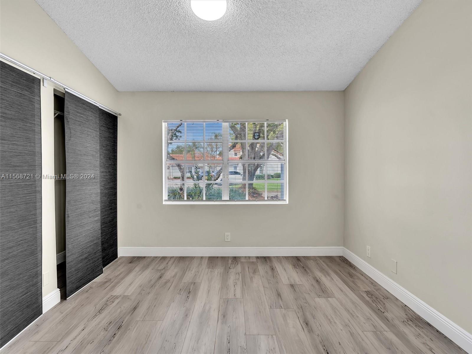 1436 Springside Dr