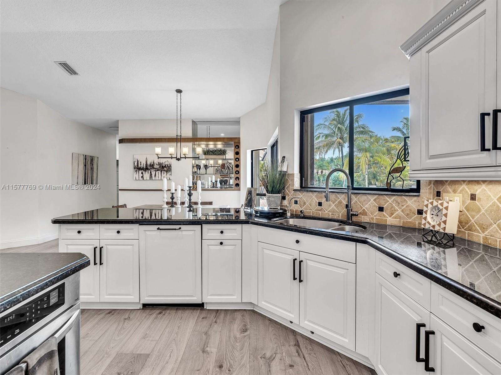 1225 Jasmine Cir