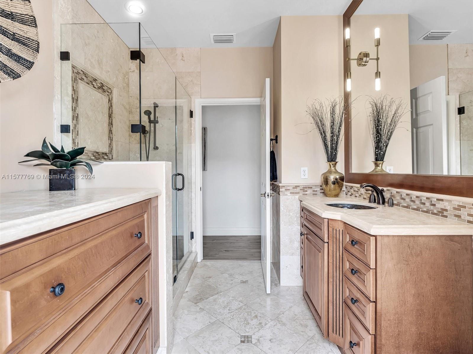 1225 Jasmine Cir