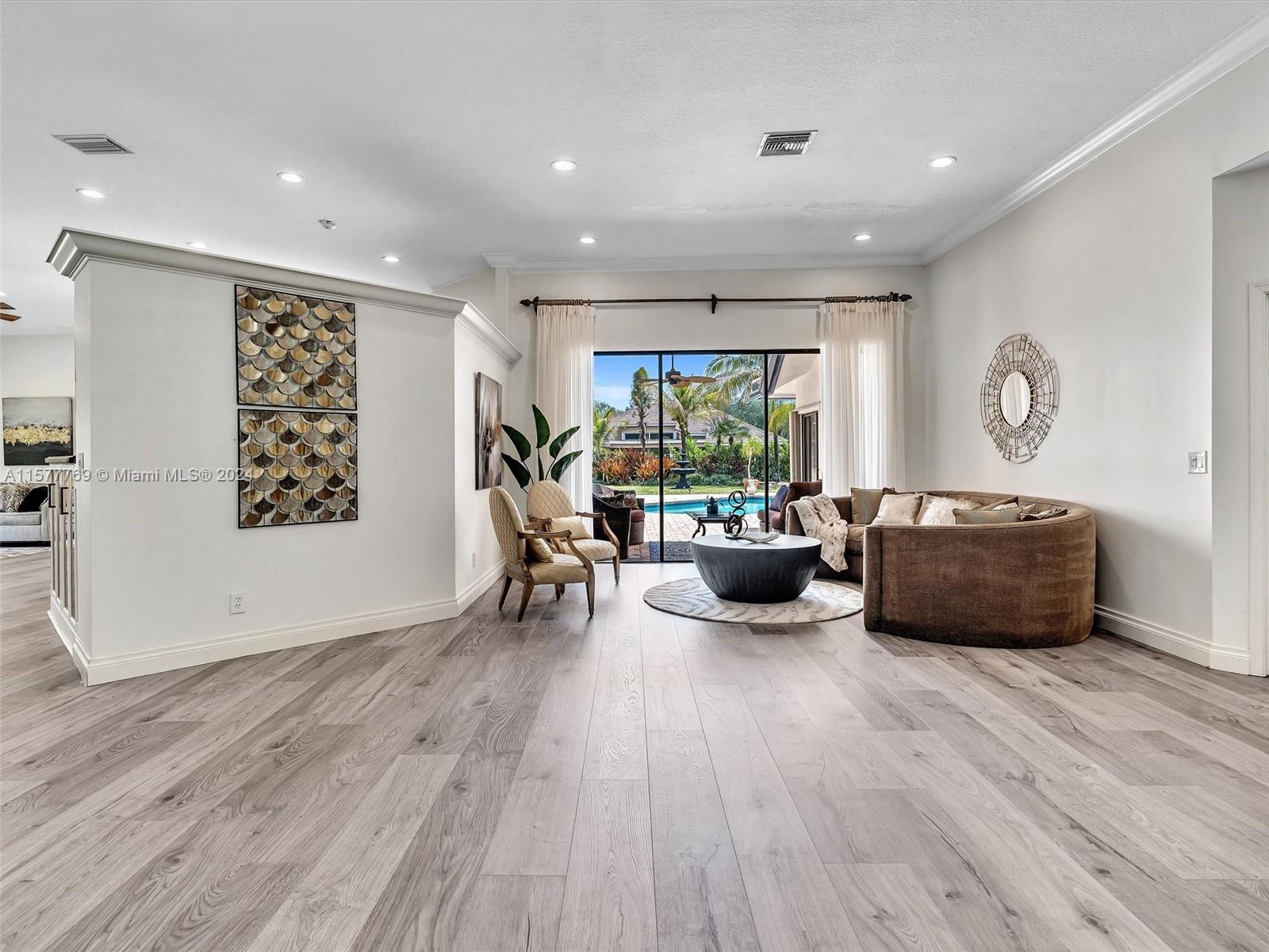 1225 Jasmine Cir