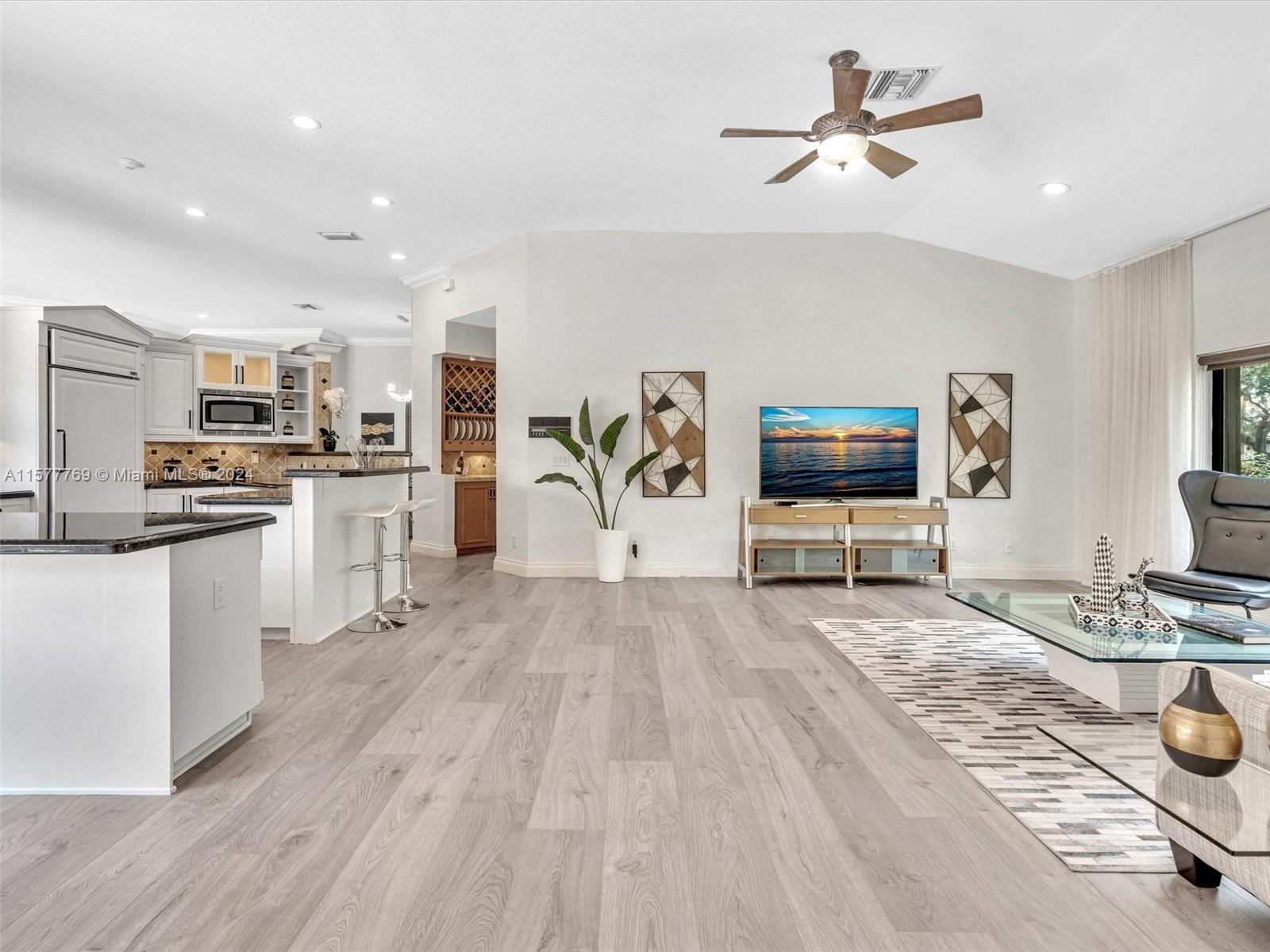 1225 Jasmine Cir