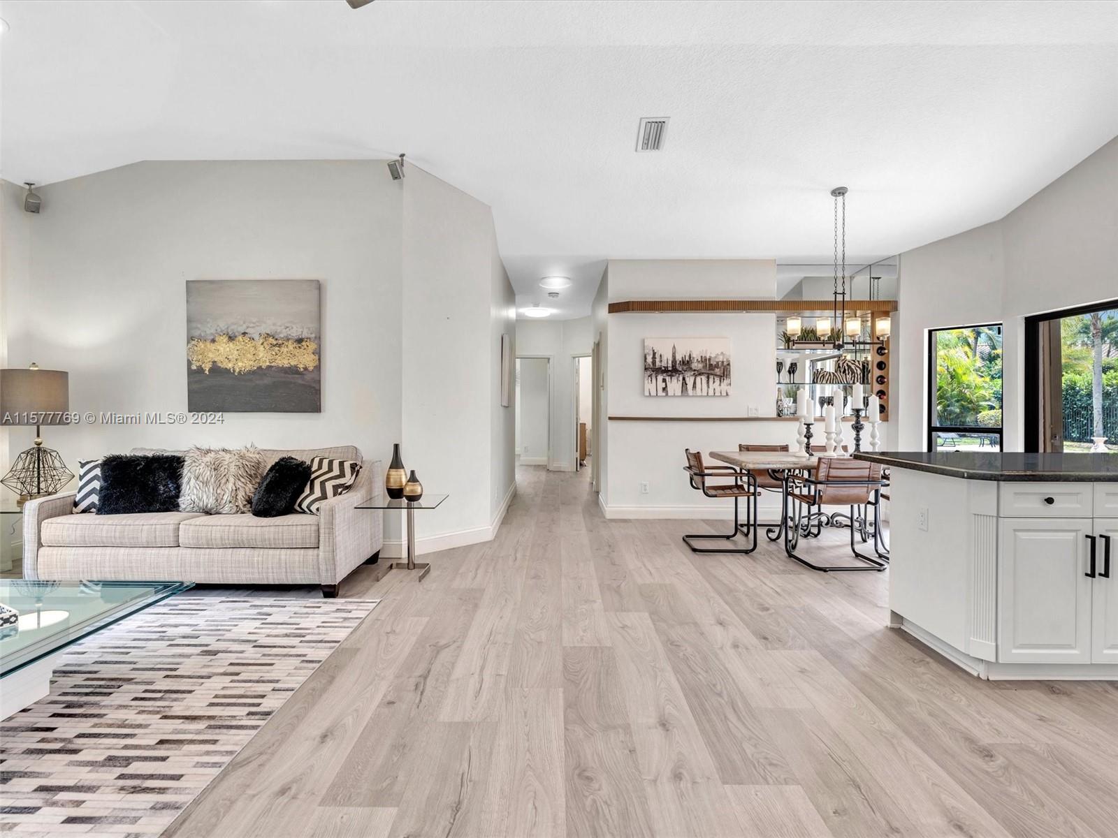 1225 Jasmine Cir