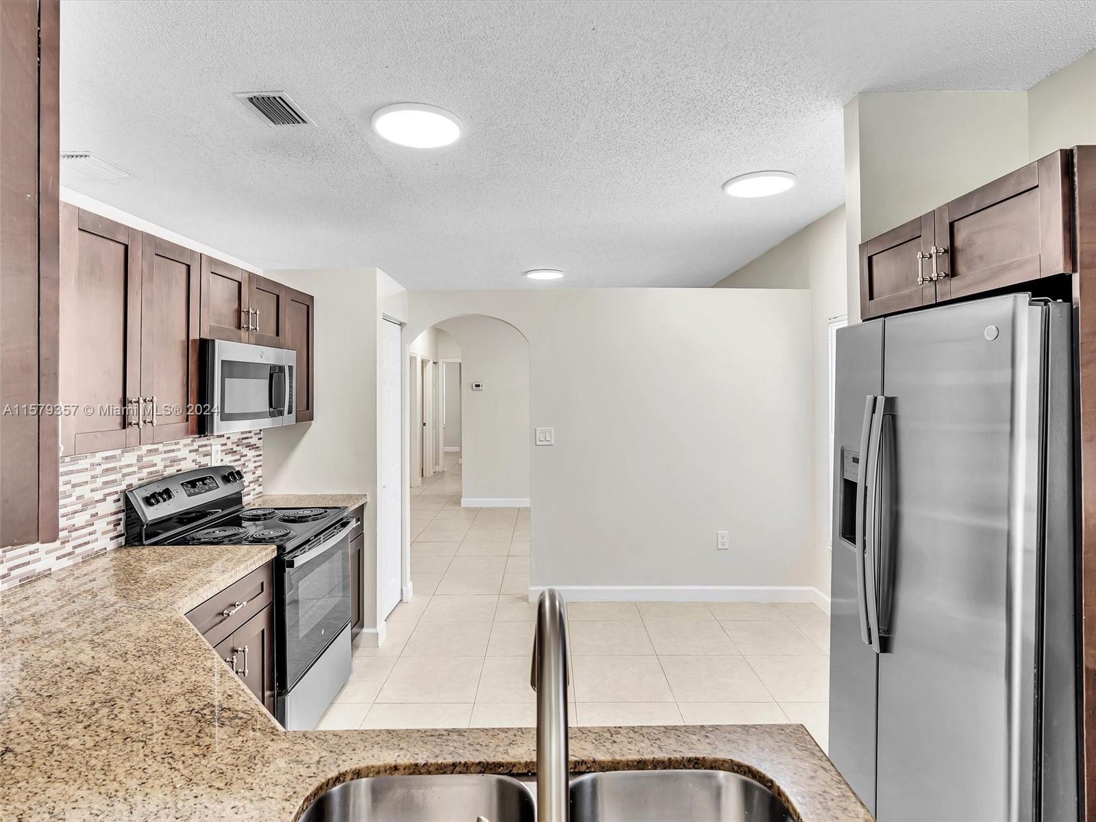 4115 Sapphire Ter