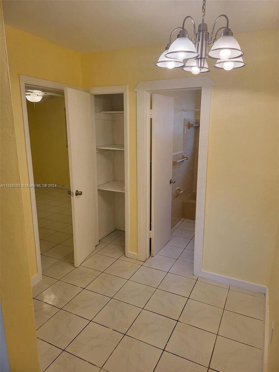 7340 NW 37th St # 4 Unit: 1-4