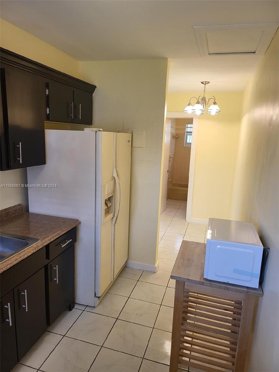 7340 NW 37th St # 4 Unit: 1-4