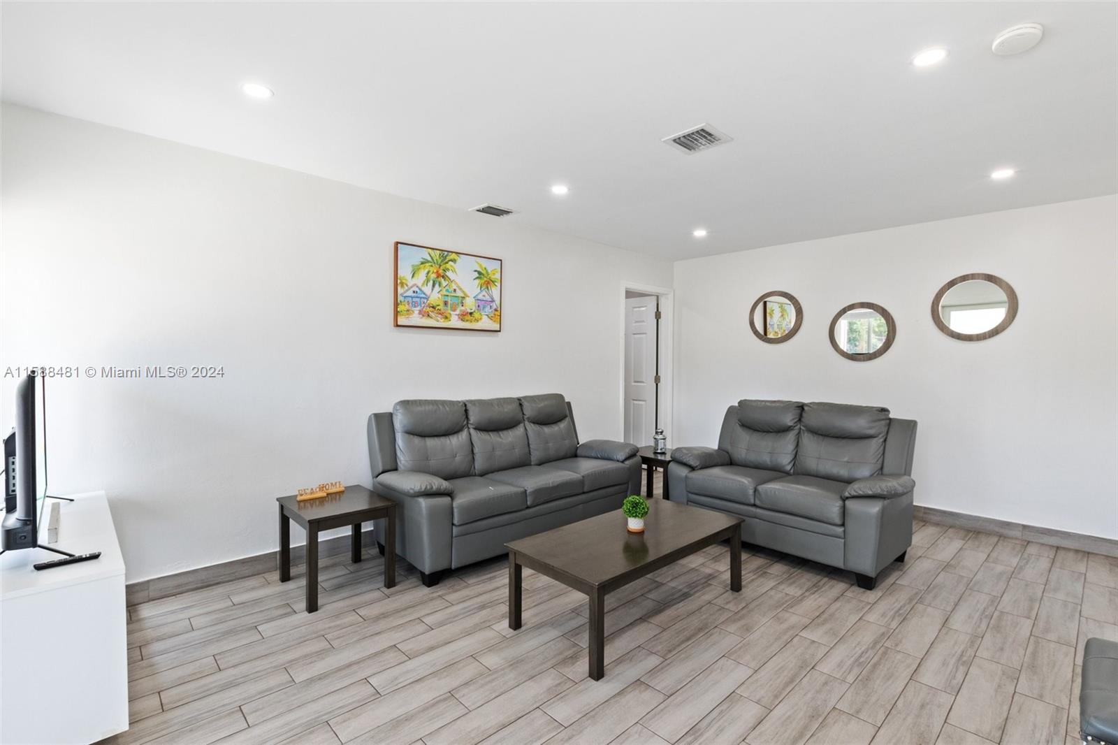 24 NW 50th St