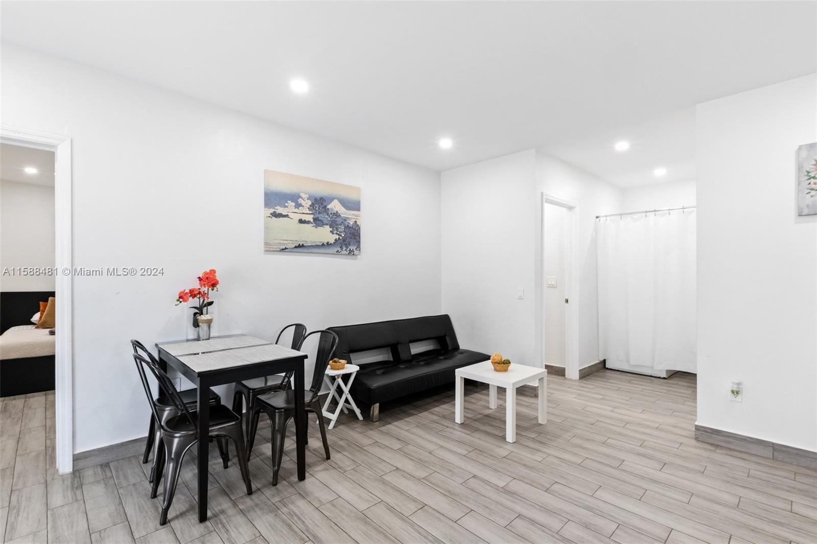 24 NW 50th St