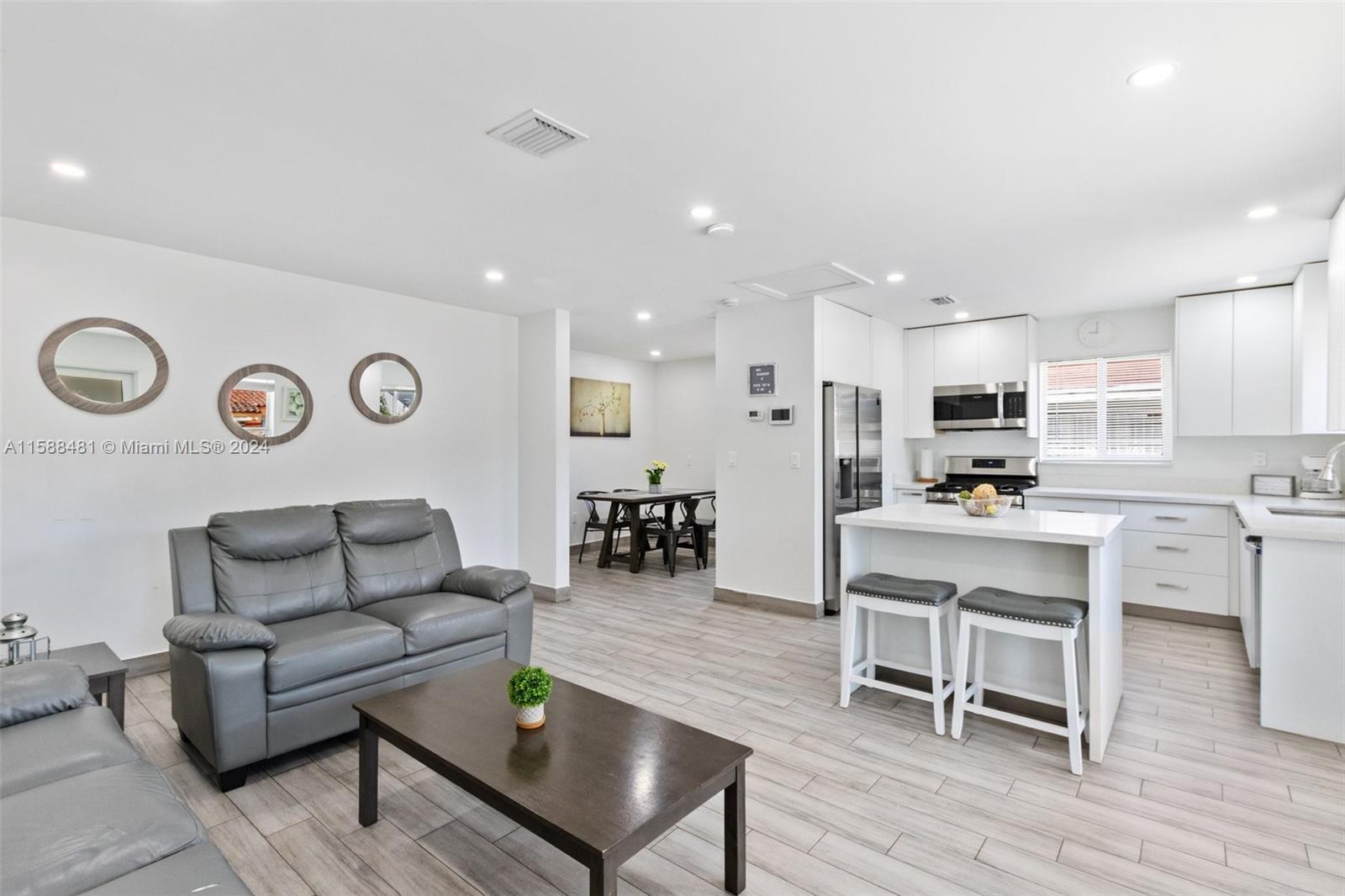 24 NW 50th St