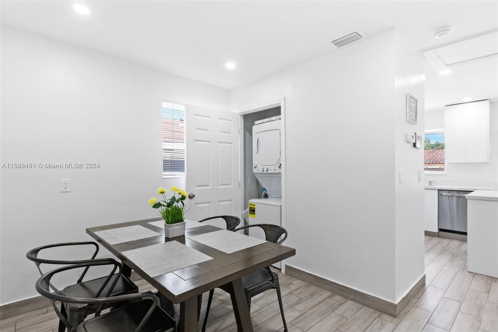 24 NW 50th St