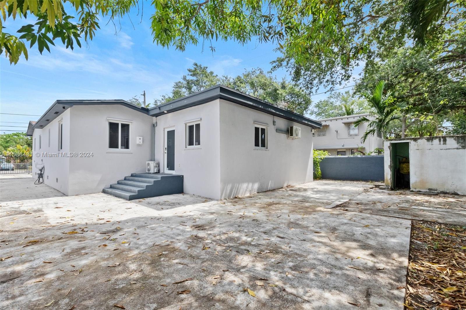 24 NW 50th St