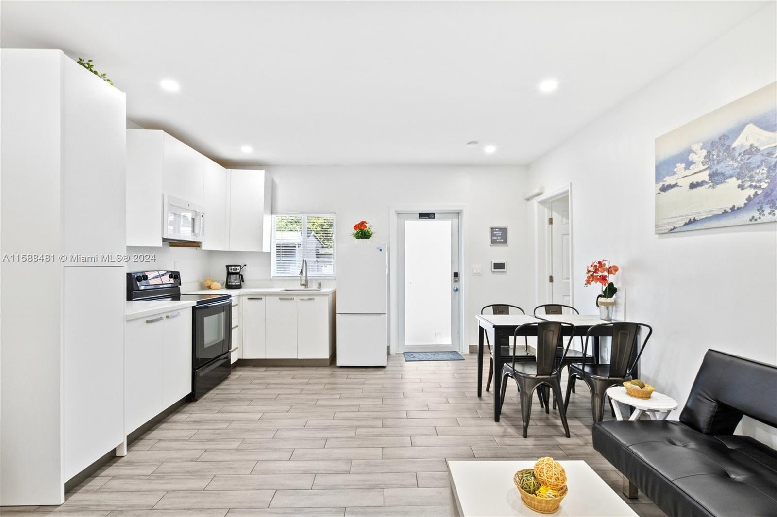 24 NW 50th St