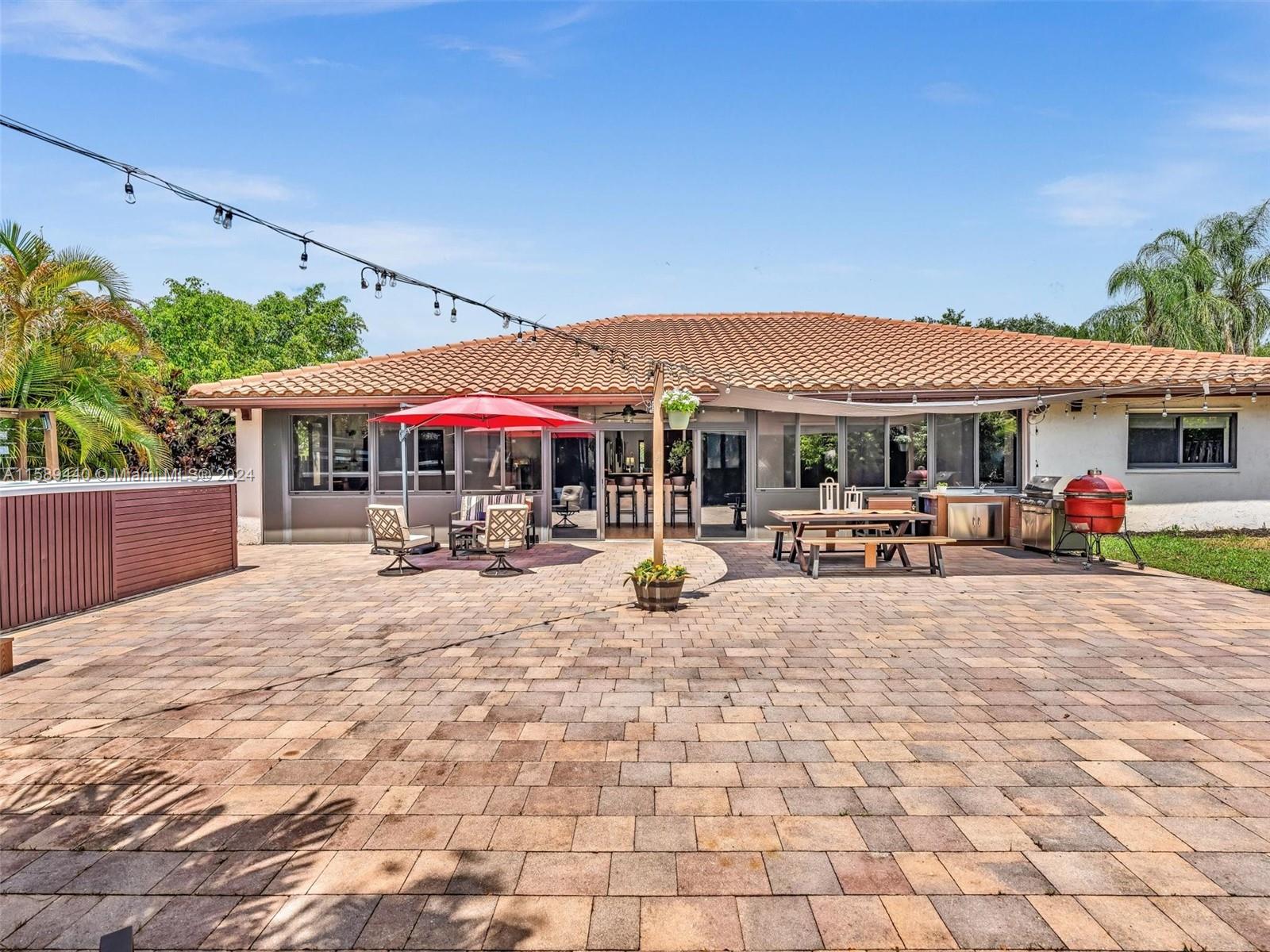 5600 Knighthurst Way