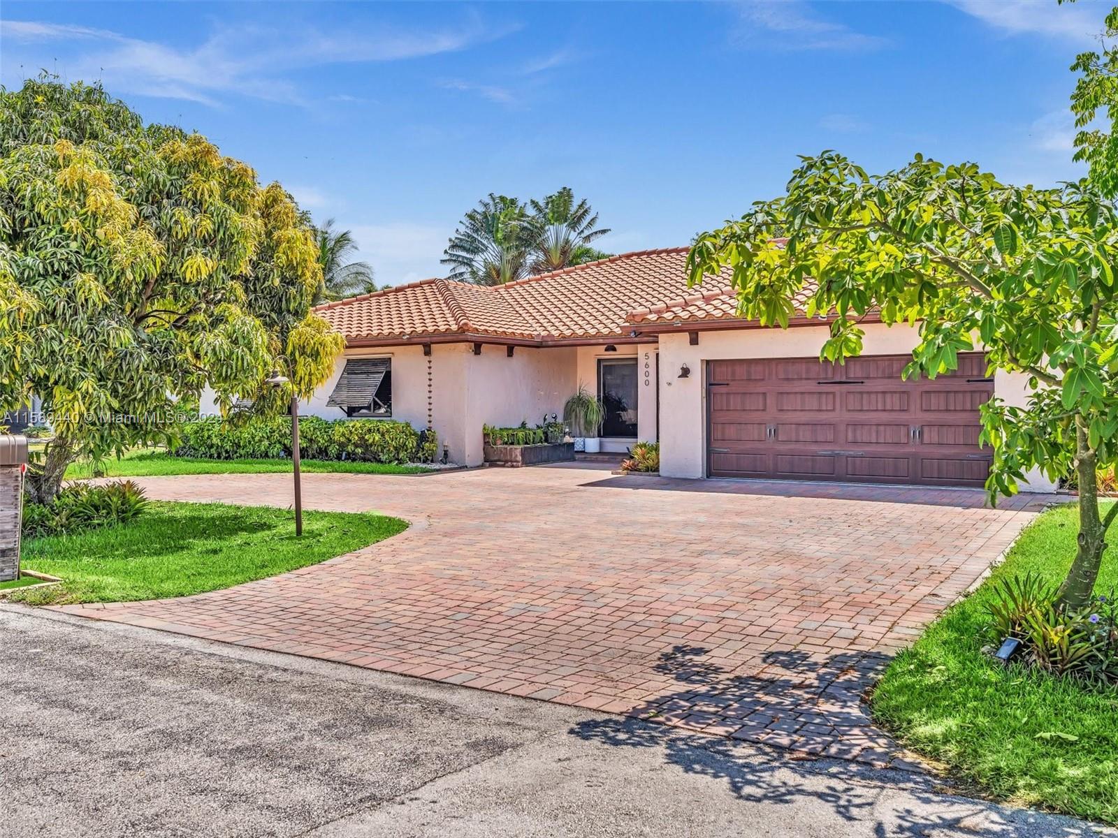 5600 Knighthurst Way